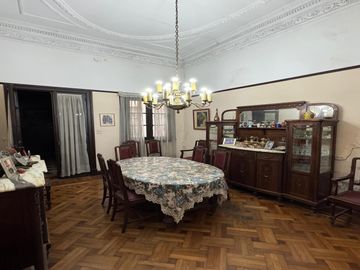 Casa de 5 ambientes en Venta en Villa crespo