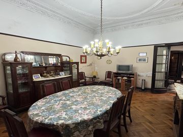 Casa de 5 ambientes en Venta en Villa crespo
