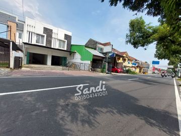 Murah Istimewa Ruko Luas Strategis Tepi Jl. Palagan Utara Hotel Hyatt