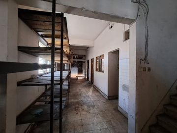 DISEWAKAN RUKO (turun harga) Strategis di Pasar Besar, Malang