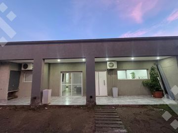 En Venta, Casa de 2 Dormitorios, Altos de Alberdi, Plottier