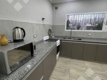 En Venta, Casa de 2 Dormitorios, Altos de Alberdi, Plottier