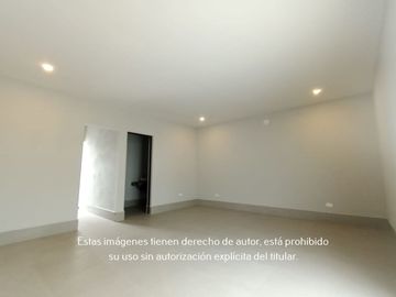 Casa en Venta Cumbres Elite Premier Sector Vesubio Frente a Parque