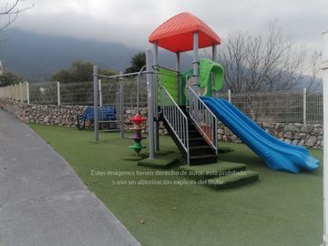 Casa en Venta Cumbres Elite Premier Sector Vesubio Frente a Parque