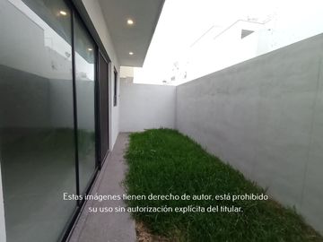 Casa en Venta Cumbres Elite Premier Sector Vesubio Frente a Parque