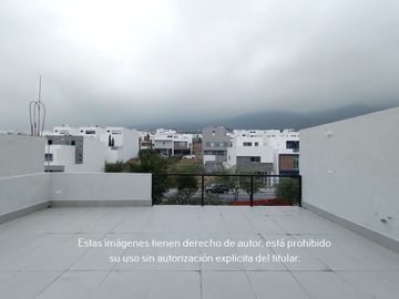 Casa en Venta Cumbres Elite Premier Sector Vesubio Frente a Parque