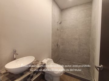 Casa en Venta Cumbres Elite Premier Sector Vesubio Frente a Parque