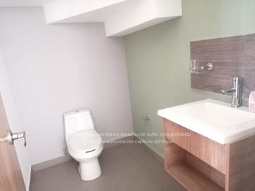 Casa en Venta en Dominio Cumbres 2 Niveles