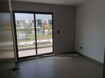 Casa en Venta en Dominio Cumbres 2 Niveles