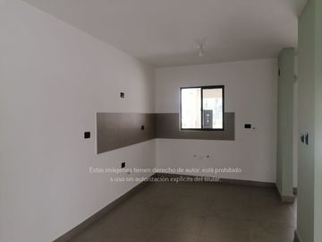 Casa en Venta en Dominio Cumbres 2 Niveles