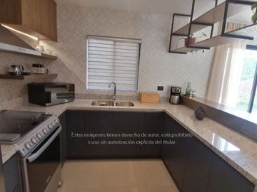 Casa en Venta en Dominio Cumbres 3 Niveles