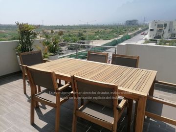 Casa en Venta en Dominio Cumbres 3 Niveles