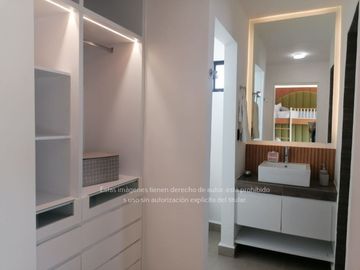 Casa en Venta en Dominio Cumbres 3 Niveles