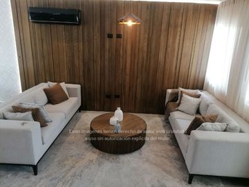 Casa en Venta en Dominio Cumbres 3 Niveles