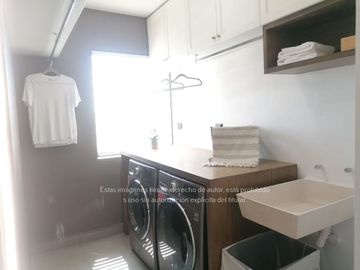 Casa en Venta en Dominio Cumbres 3 Niveles