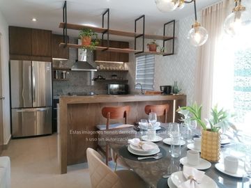 Casa en Venta en Dominio Cumbres 3 Niveles