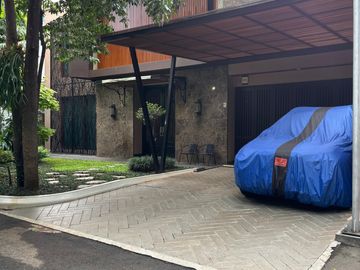 Rumah 2 lantai di Denkuningan, Jakarta Selatan