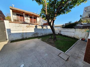 Oportunidad!!!! - PH de 3 ambientes con jardin, patio y terraza-en venta
