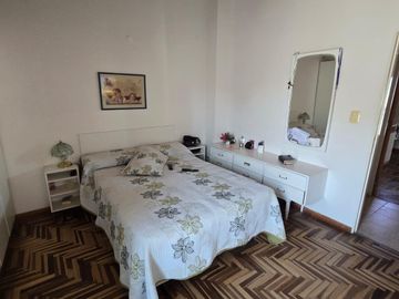 PH en  Alberdi, Excelente Ubicación