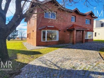 JMR Propiedades | Los Alcanfores | Casa a la venta | Apto Credito