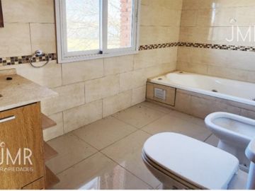 JMR Propiedades | Los Alcanfores | Casa a la venta | Apto Credito