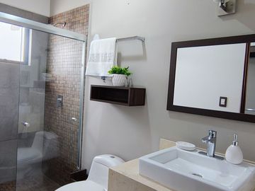 Venta de Casa de 3 recámaras, Fracc. Privado con alberca en Sauzal