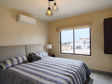 Venta de Casa de 3 recámaras, Fracc. Privado con alberca en Sauzal