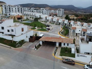 Venta de Casa de 3 recámaras, Fracc. Privado con alberca en Sauzal