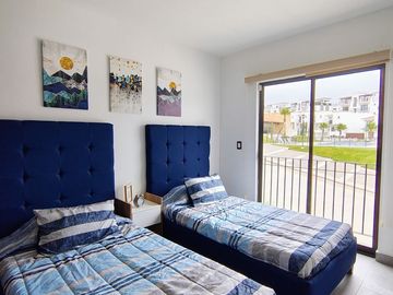 Venta de Casa de 3 recámaras, Fracc. Privado con alberca en Sauzal