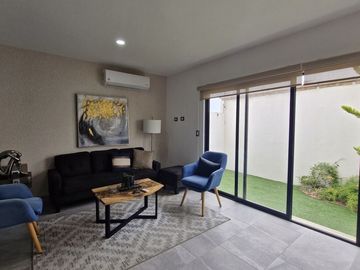 Venta de Casa de 3 recámaras, Fracc. Privado con alberca en Sauzal