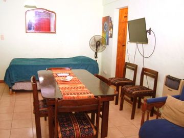 VENDE DEPARTAMENTO CENTRICO DE 2 AMBIENTES, CON PATIO!