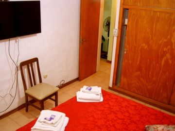 VENDE DEPARTAMENTO CENTRICO DE 2 AMBIENTES, CON PATIO!