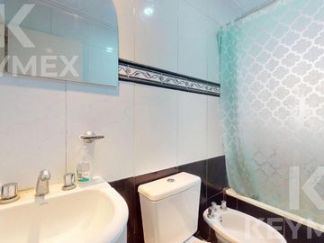 Departamento de 1 dormitorio con cochera en venta, La Plata