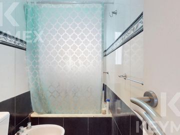 Departamento de 1 dormitorio con cochera en venta, La Plata