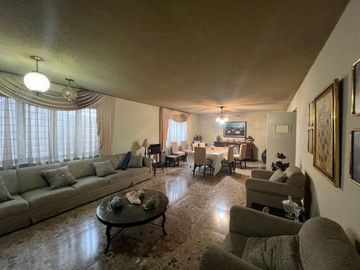 CASA EN VENTA GONZALITOS IDEAL PARA OFICINA