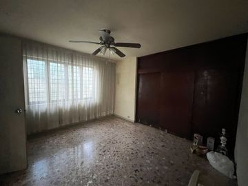 CASA EN VENTA GONZALITOS IDEAL PARA OFICINA