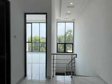 Dijual Rumah New Rungkut  Menanggal Harapan