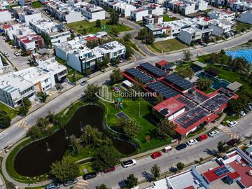 Residencia de Lujo en Venta en Punto Sur 1, junto al centro comercial