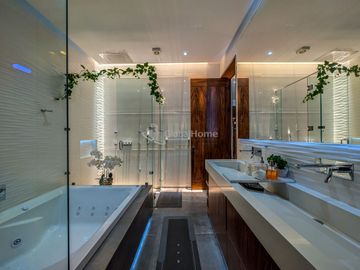 Residencia de Lujo en Venta en Punto Sur 1, junto al centro comercial