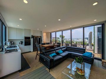 Residencia de Lujo en Venta en Punto Sur 1, junto al centro comercial