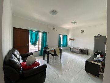 Dijual rumah 2lt halaman luas. Kemang Pratama. Bekasi.