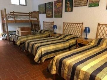 Residencia de 6 recámaras y gran Jardín
