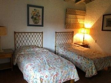 Residencia de 6 recámaras y gran Jardín