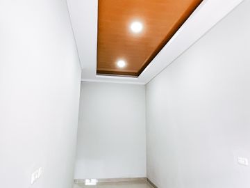 Dijual rumah di sektor v pondok ungu permai Bekasi
