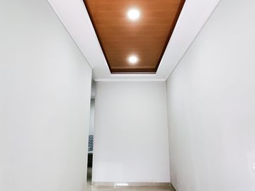 Dijual rumah di sektor v pondok ungu permai Bekasi