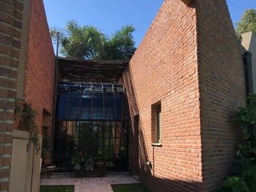 EXCLUSIVA QUINTA EN VENTA