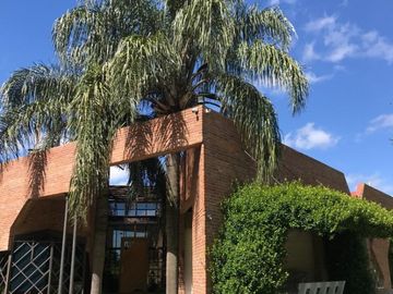 EXCLUSIVA QUINTA EN VENTA