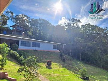 VENDO CASA CON VISTA Y 3000M2 BOQUETE