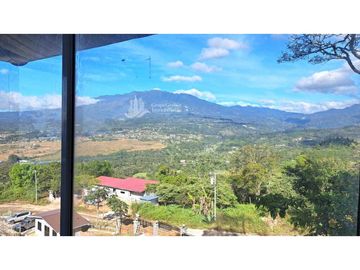 VENDO CASA CON VISTA Y 3000M2 BOQUETE
