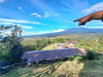 VENDO CASA CON VISTA Y 3000M2 BOQUETE